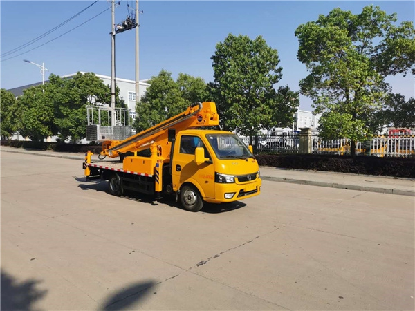 國(guó)六東風(fēng)涂逸20米高空作業(yè)車(chē)