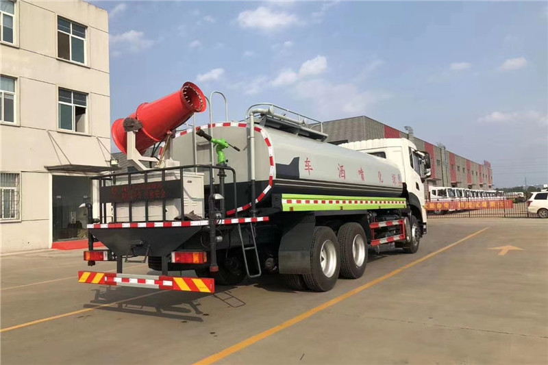 東風(fēng)天龍后八輪20噸噴霧車(chē)，國(guó)六綠化噴灑車(chē)